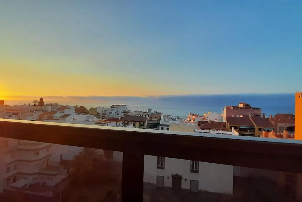 プエルト・デ・ラ・クルスCentral Studio With Sea View Balcony!アパートメント プエルト・デ・ラ・クルス