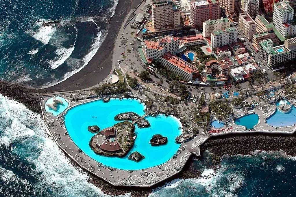プエルト・デ・ラ・クルスCentral Studio With Sea View Balcony!アパートメント スペイン